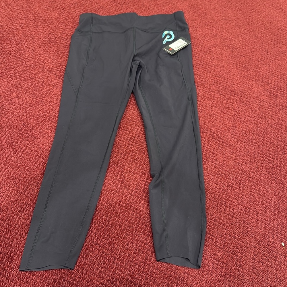 Peloton XL NWT together we go far Leggings With pockets - Picture 3 of 17